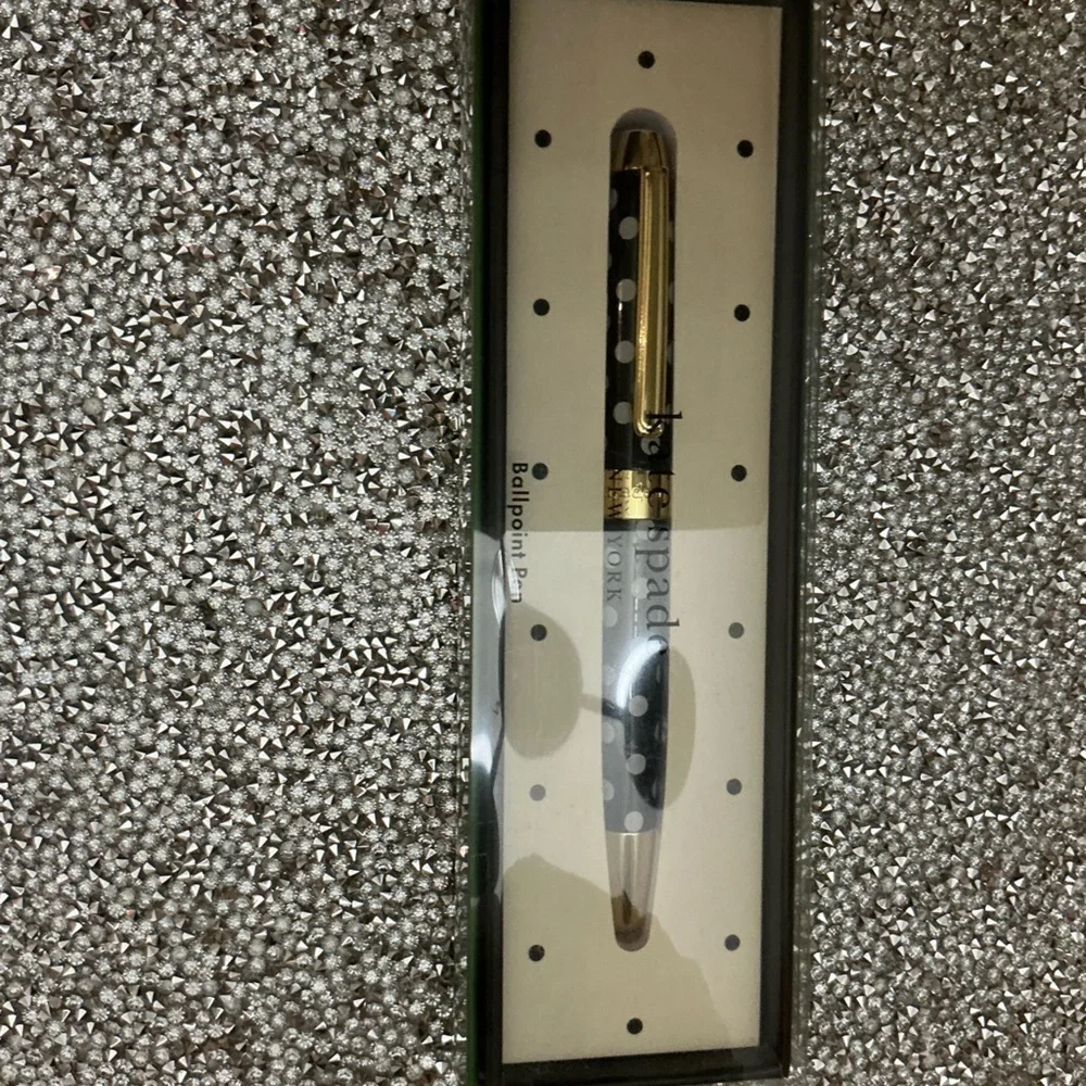 Kate Spade Black and Gold Polka Dot Pen